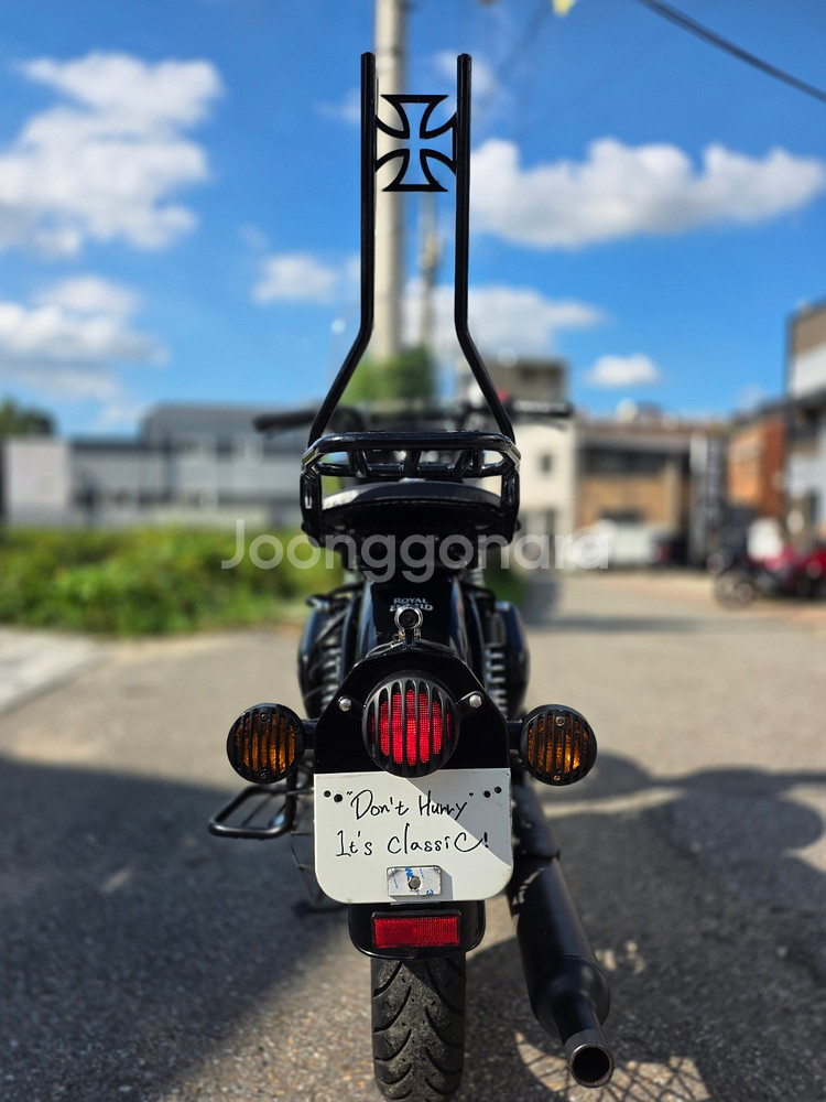 로얄엔필드 클래식500 19년 2만 깔끔한 블랙차량--4