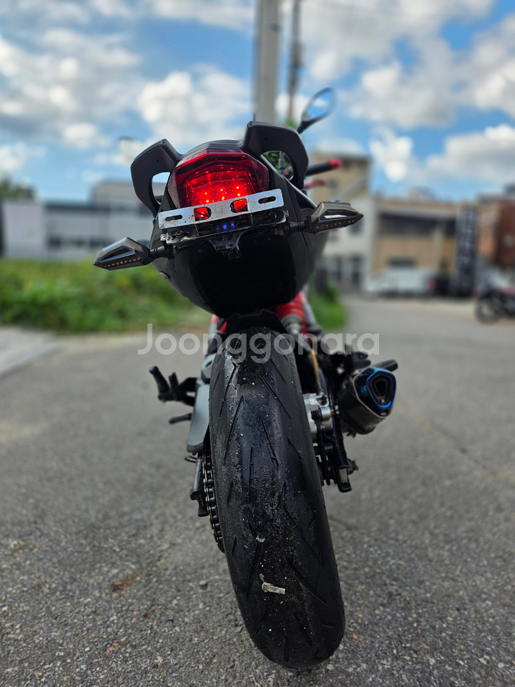 베넬리 tnt300 17년 3만 아크라 구변완료 최저가 판매합니다--4