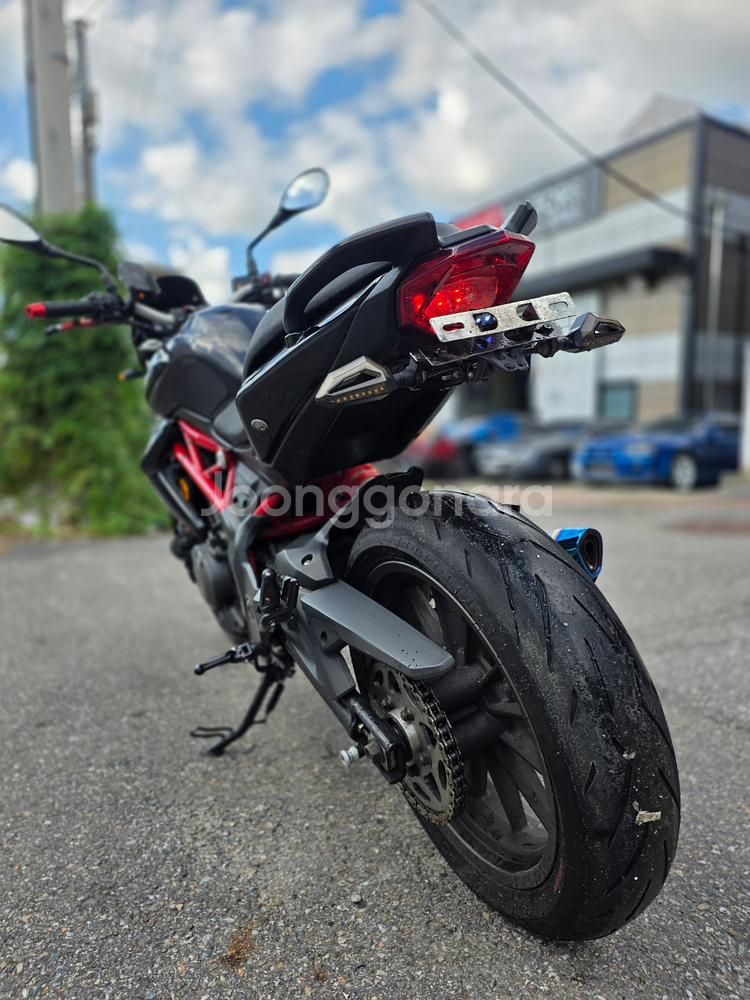 베넬리 tnt300 17년 3만 아크라 구변완료 최저가 판매합니다--5