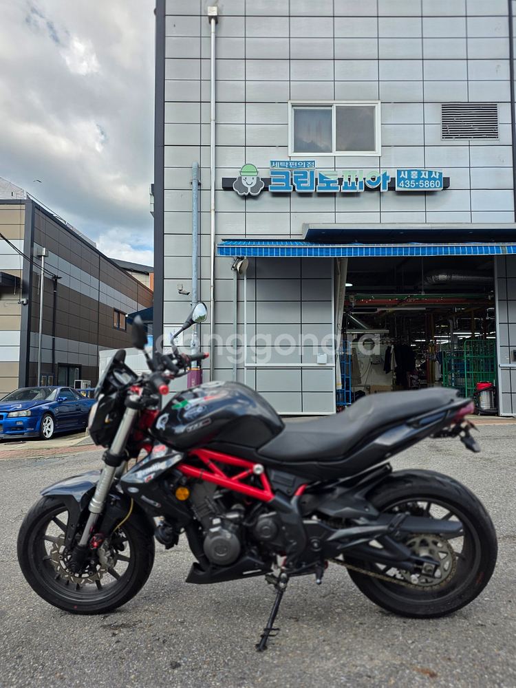 베넬리 tnt300 17년 3만 아크라 구변완료 최저가 판매합니다--6