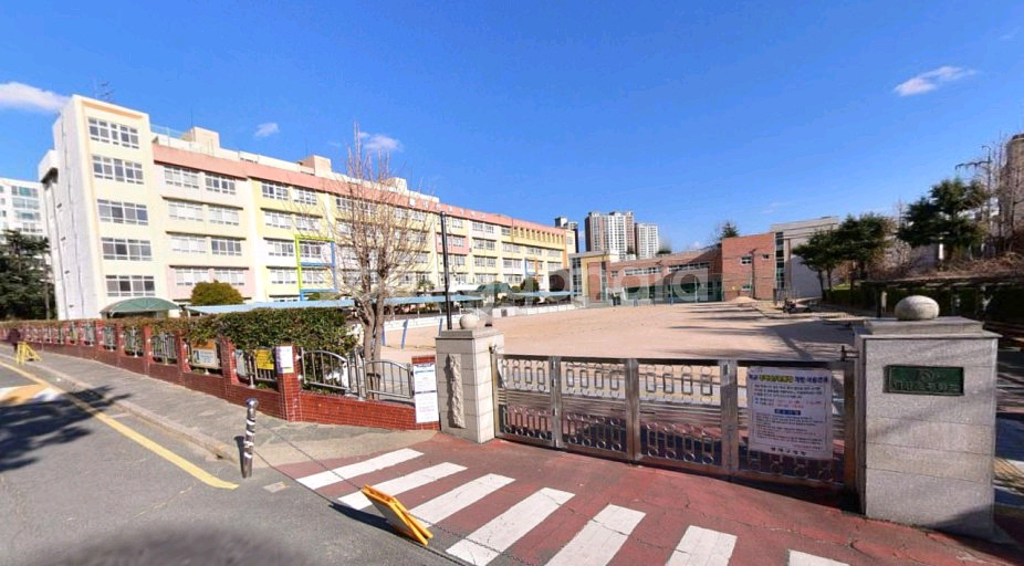 [구합니다]95내산초등학교 졸업앨범[부산 동래]--0