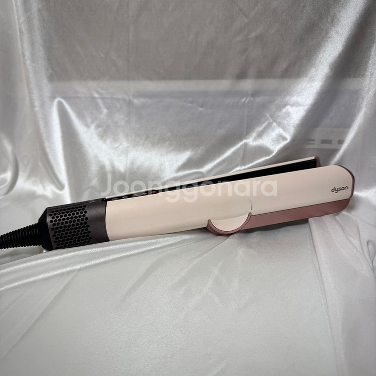 다이슨 에어스트레이트 스트레이트너 (세라믹핑크/로즈골드)+트래블파우치 저렴하게 팝니다!--1