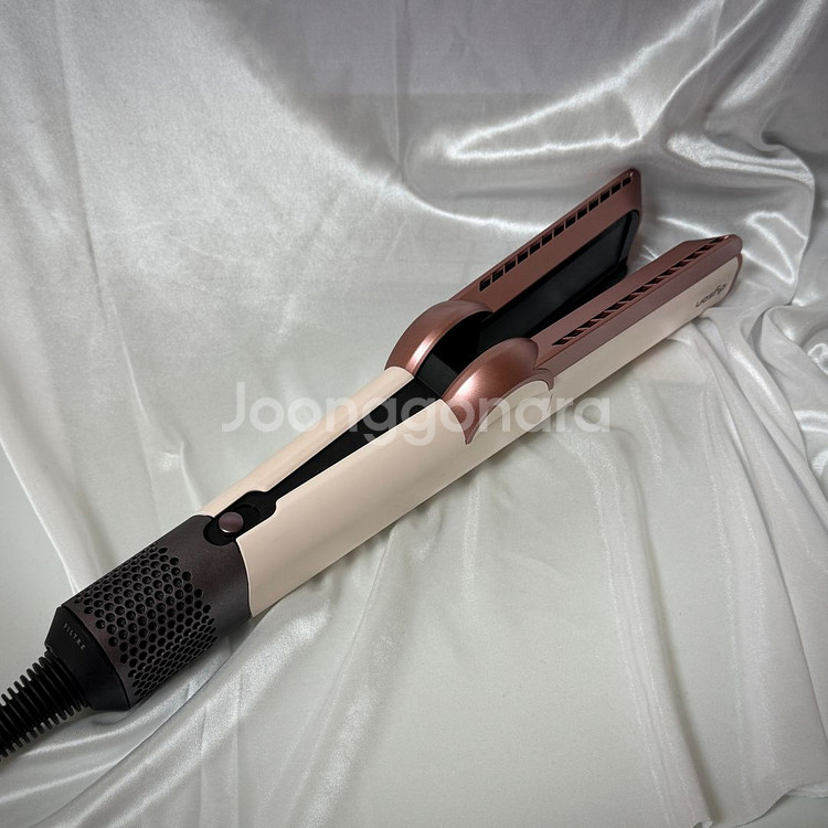 다이슨 에어스트레이트 스트레이트너 (세라믹핑크/로즈골드)+트래블파우치 저렴하게 팝니다!--2