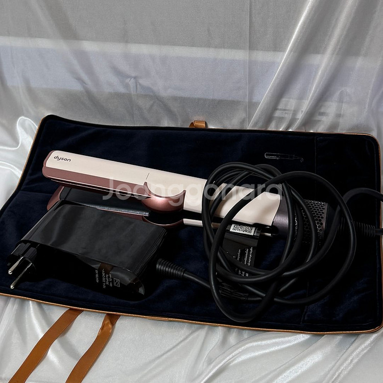 다이슨 에어스트레이트 스트레이트너 (세라믹핑크/로즈골드)+트래블파우치 저렴하게 팝니다!--3