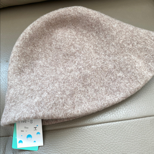 비비안웨스트우드 버킷햇 모카브라운