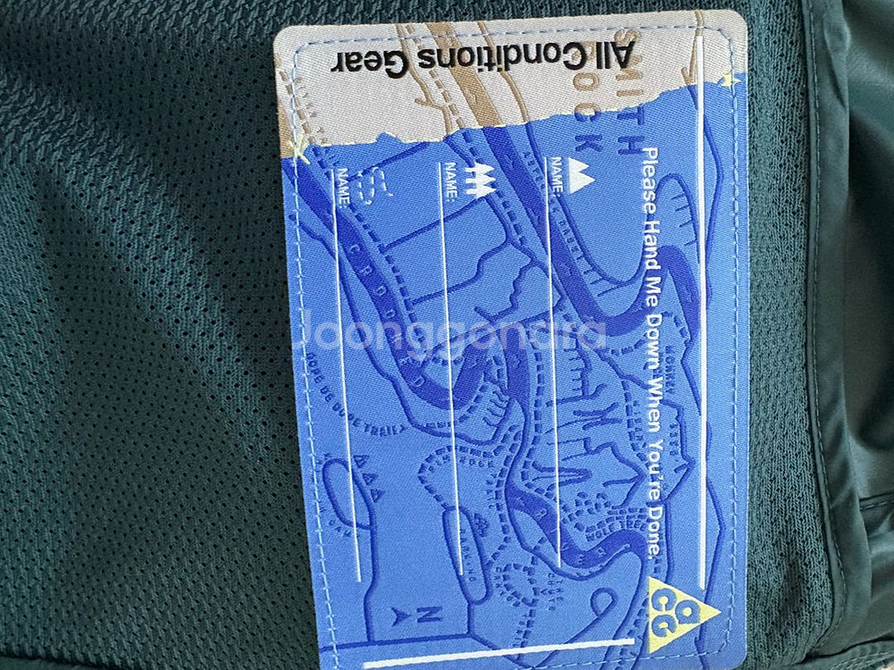 나이키acg 키즈XL(여성44-55)스톰핏 신더 콘 우븐 자켓 시착만한 제품 처분합니다--2