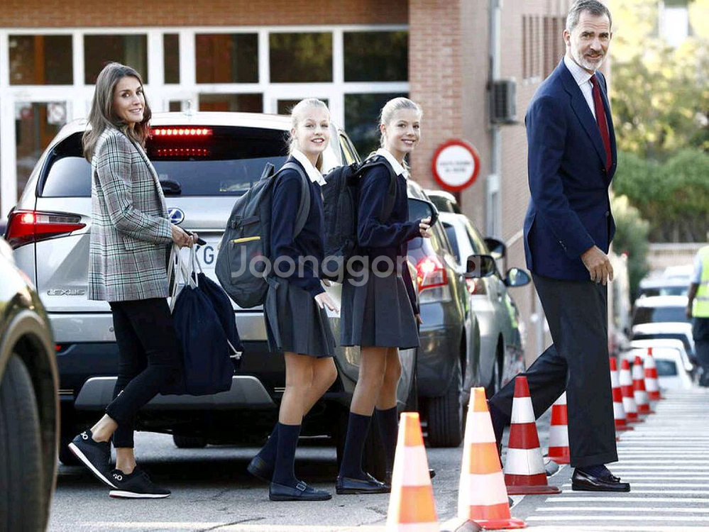 [스페인 왕비착용]산드로 체크 울 자켓+스커트 세트 셋업--2