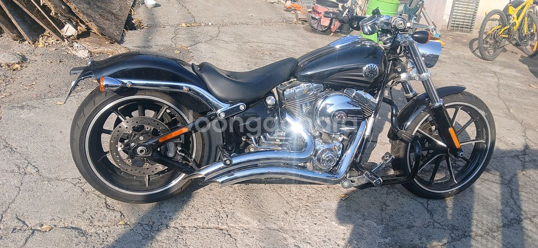 2016년식 4000키로 할리 브레이크 아웃 4000키로 무사고--0