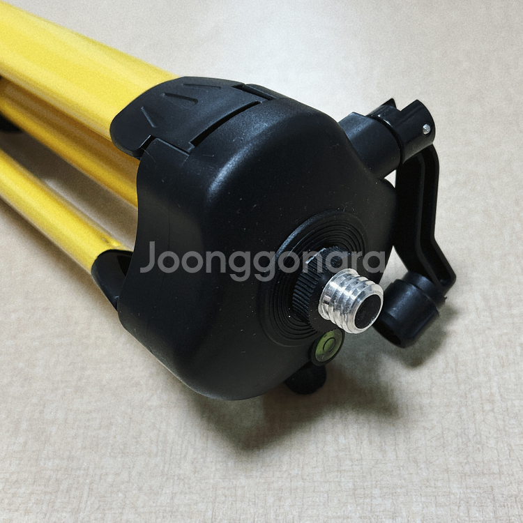 알루미늄 합금 삼각대 1.2m / 거의 새것--1