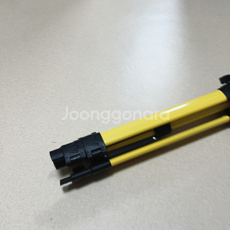 알루미늄 합금 삼각대 1.2m / 거의 새것--0