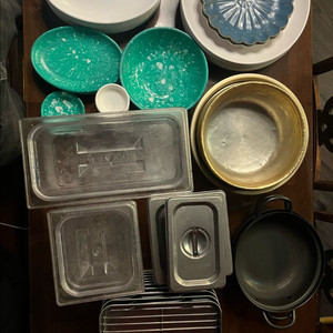 매장정리 그릇 접시 밧드 냄비 등