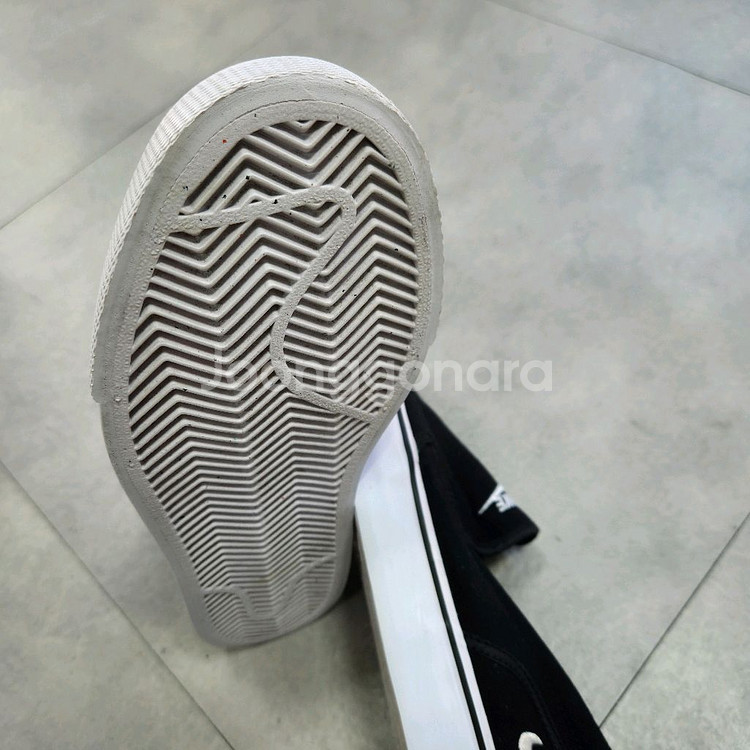 나이키 토키 슬립온 240--2