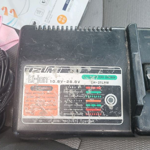 이즈미 CH25LNW 배터리 충전기