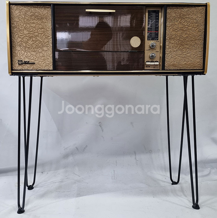 롱다리 진공관 포터블 AM/FM 스테레오 전축--1