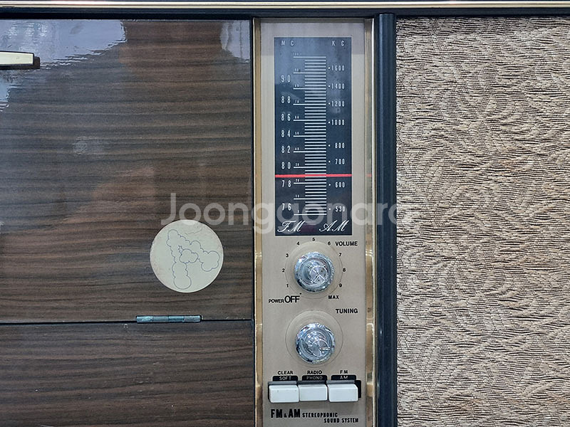 롱다리 진공관 포터블 AM/FM 스테레오 전축--4