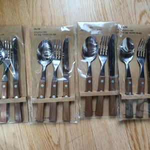 트라몬티나 커트러리 4세트