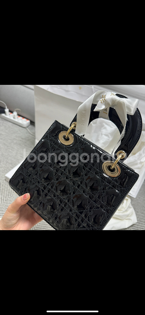정품 디올 레이디백 스몰 페이던트 블랙 (이너백 증정)--6
