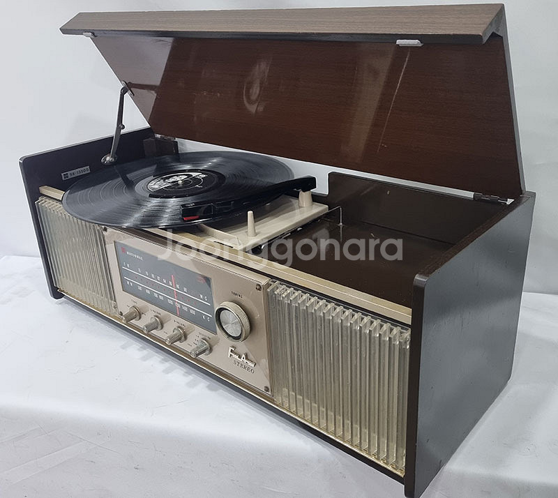 빈티지 진공관 포터블 AM/FM 스테레오 전축--0