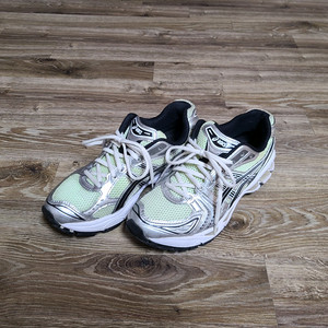 아식스 젤카야노14 옐로우블랙 나이키스니커즈구찌루이비통일루미네이트프라다디올운동화신발명품런닝화나이키조던