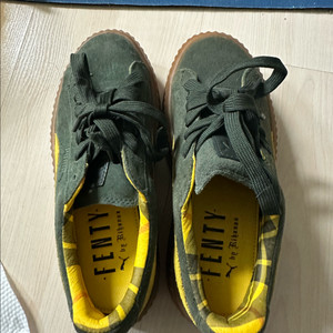 리한나X푸마 235cm 미착용