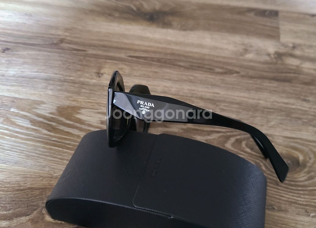 프라다 심볼 선글라스 안경구찌루이비통디올셀린느샤넬가방백팩테수토호보백에르메스생로랑로로피아나--5