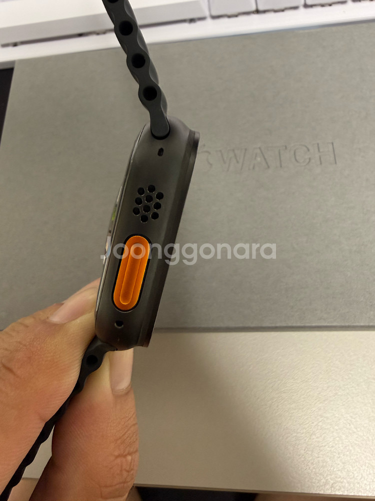 애플워치 울트라2 블랙티타늄 S급 판매합니다!!(풀박스)--0