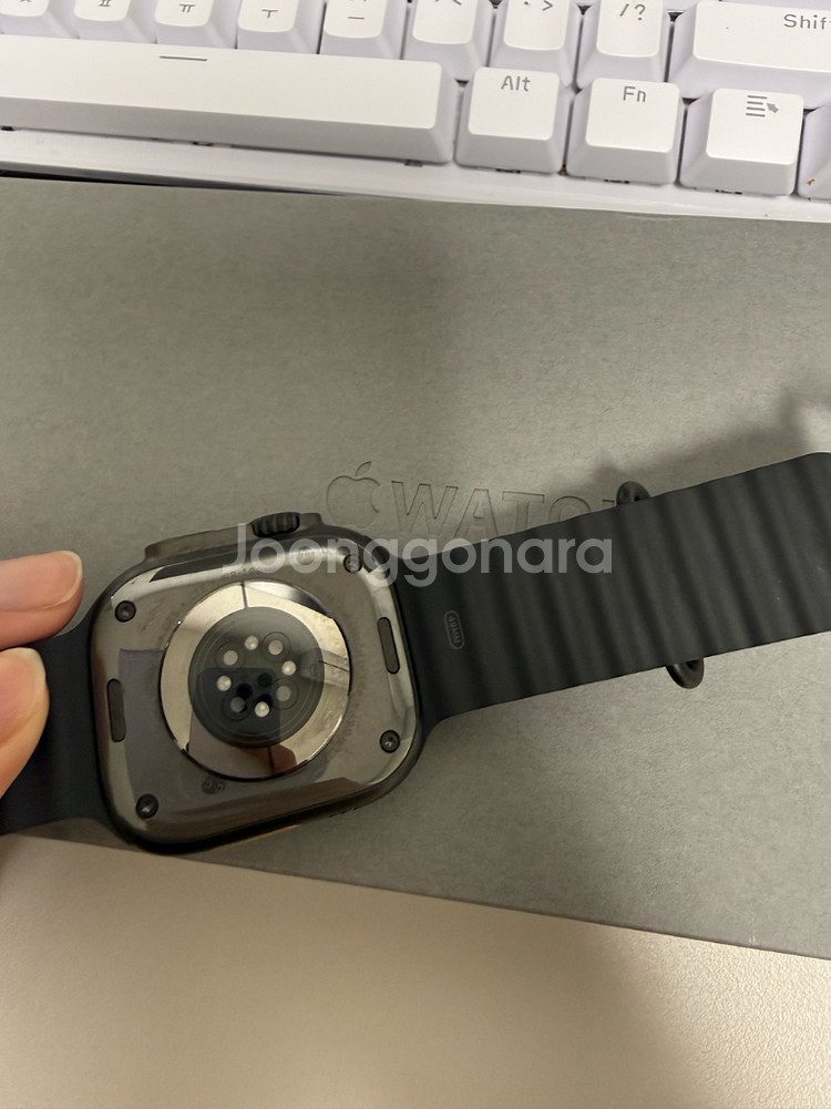 애플워치 울트라2 블랙티타늄 S급 판매합니다!!(풀박스)--4