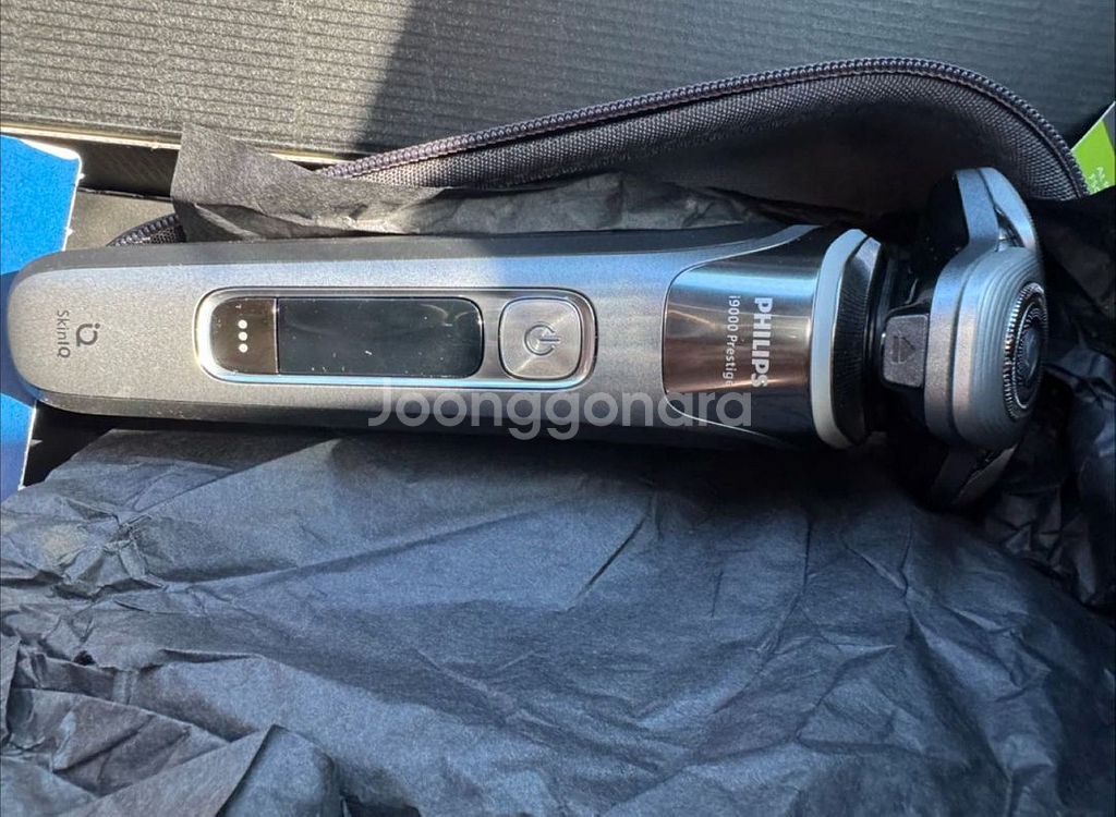 필립스 i9000 프레스티지 전기면도기--2