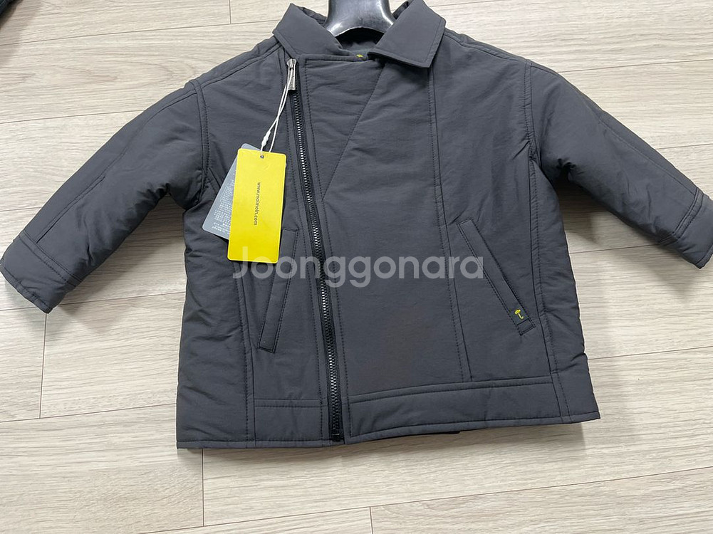 택그대로 새거 ㅡ 모이몰른 점퍼 경량 패딩 아이 옷--2