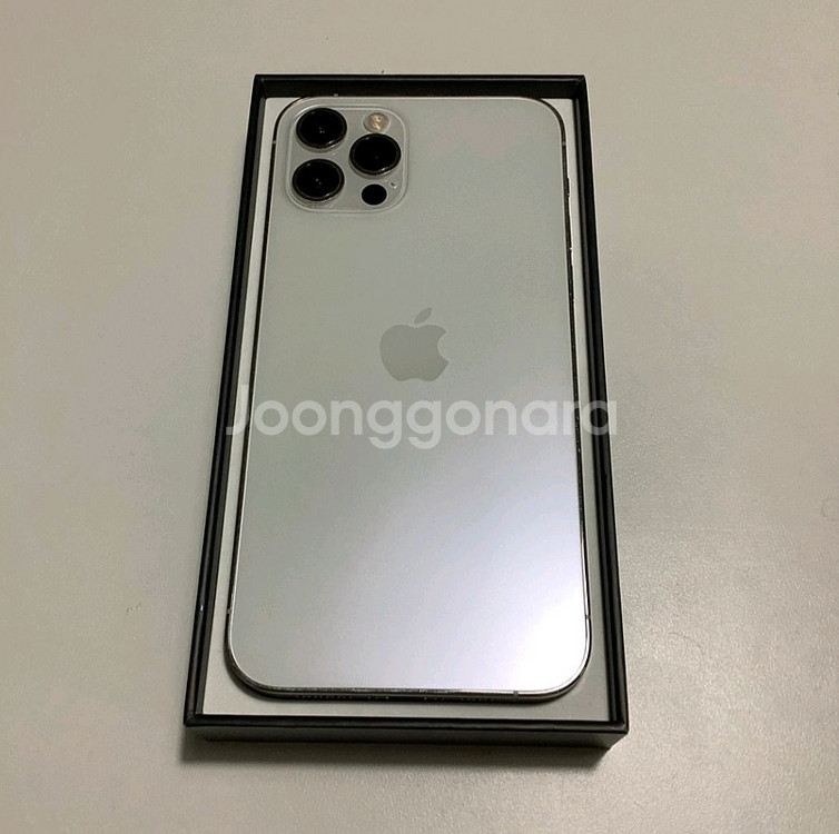 아이폰12 Pro 128GB 실버 팝니다--2