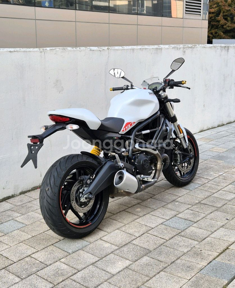 2020 6천키로탄 두카티 몬스터797 판매합니다.--2