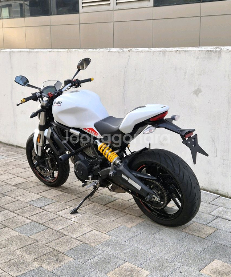 2020 6천키로탄 두카티 몬스터797 판매합니다.--5