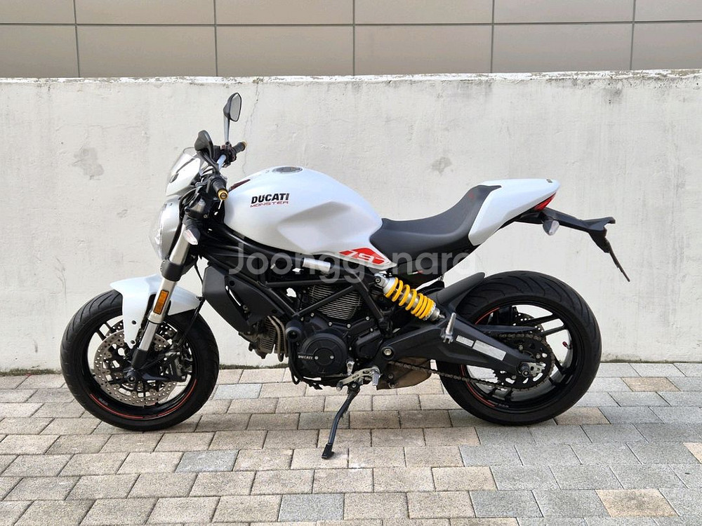 2020 6천키로탄 두카티 몬스터797 판매합니다.--4