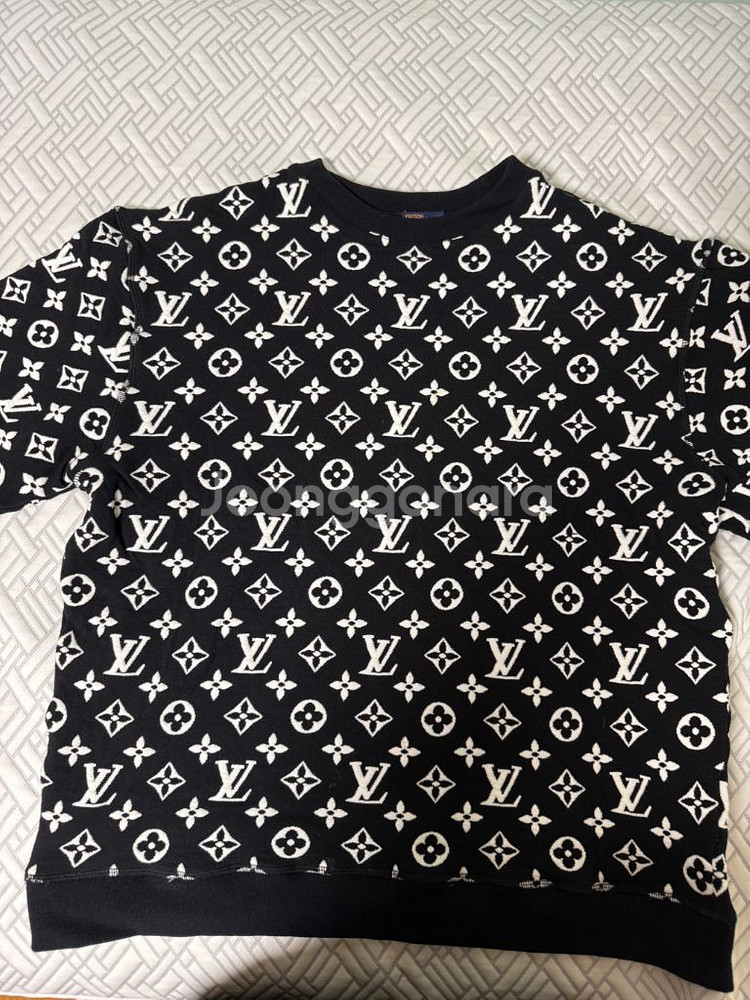 루이비통 맨투맨--0