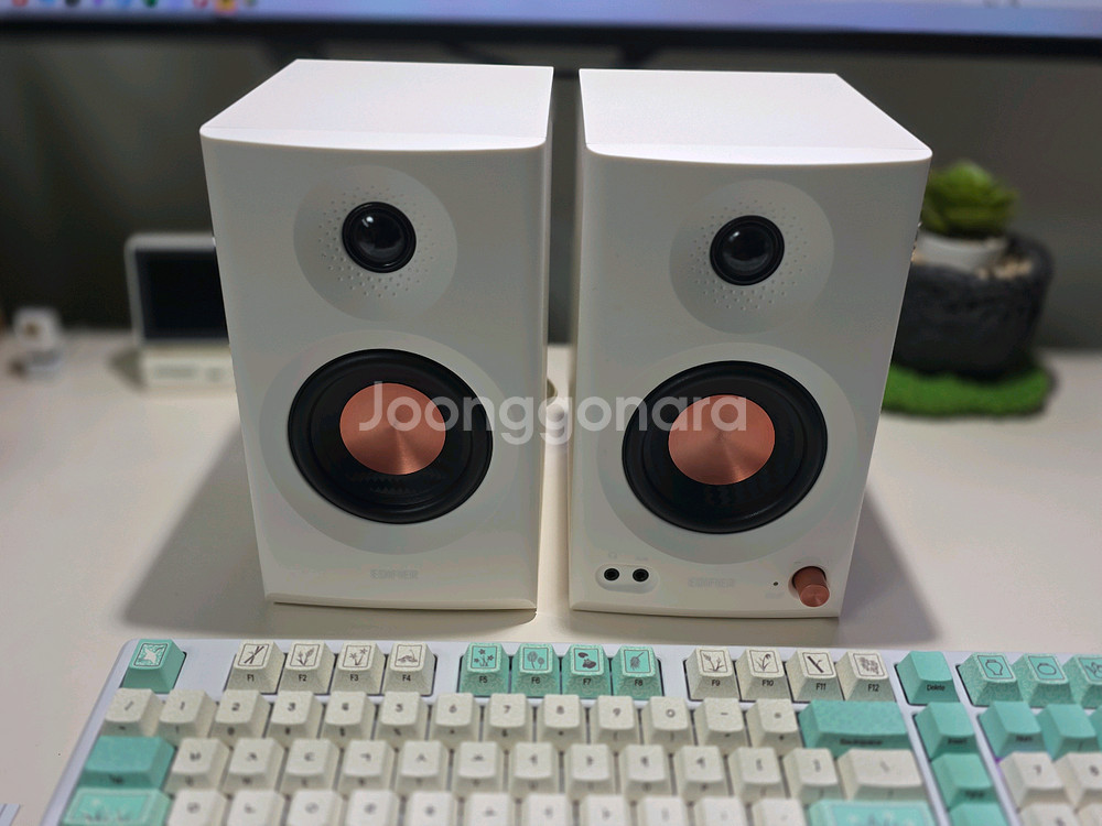 에디파이어 MR3 블루투스 스피커 화이트--0