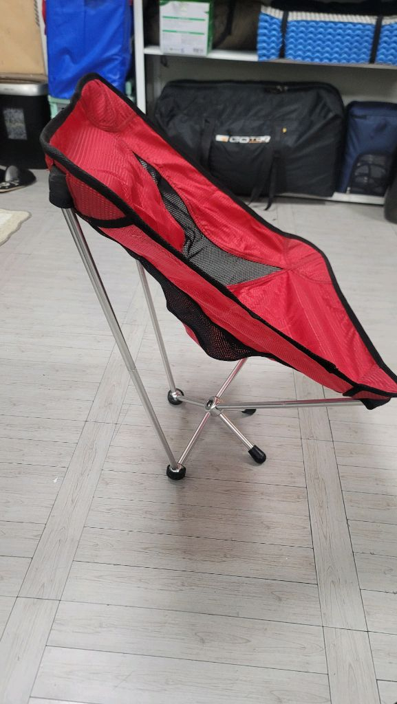 캠핑용 접이식 의자 이미지