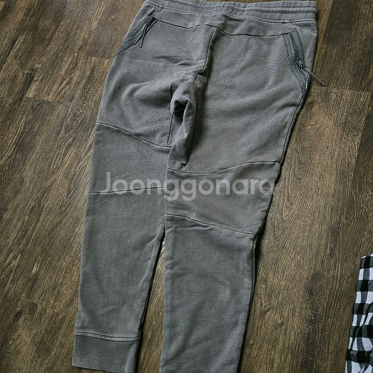 C.P. 컴퍼니 그레이 조거 트레이닝 바지 L(34)--7