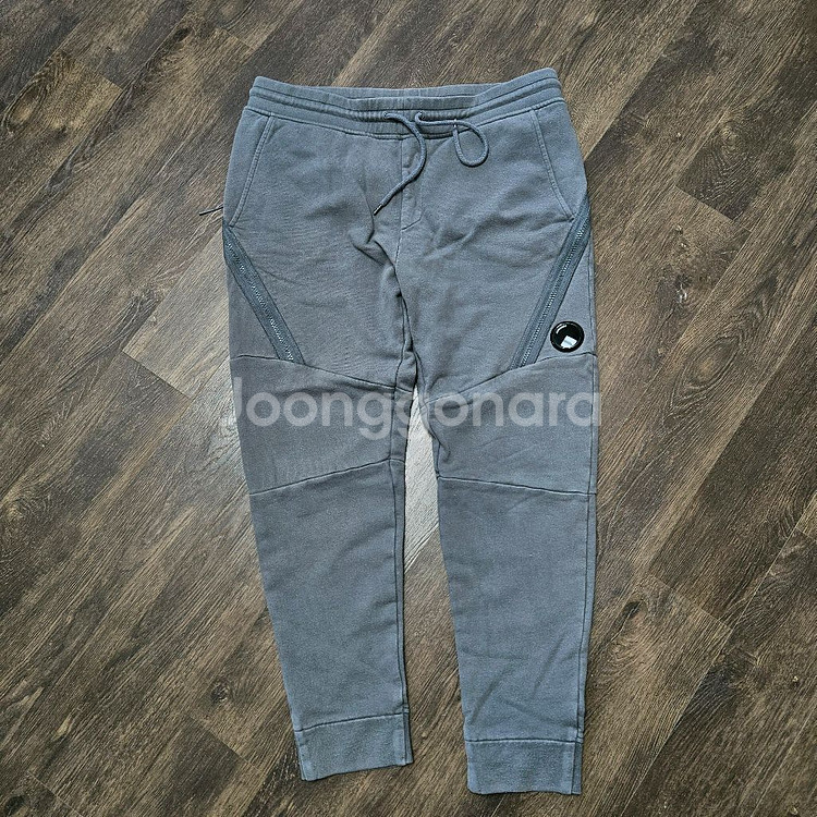 C.P. 컴퍼니 그레이 조거 트레이닝 바지 L(34)--8