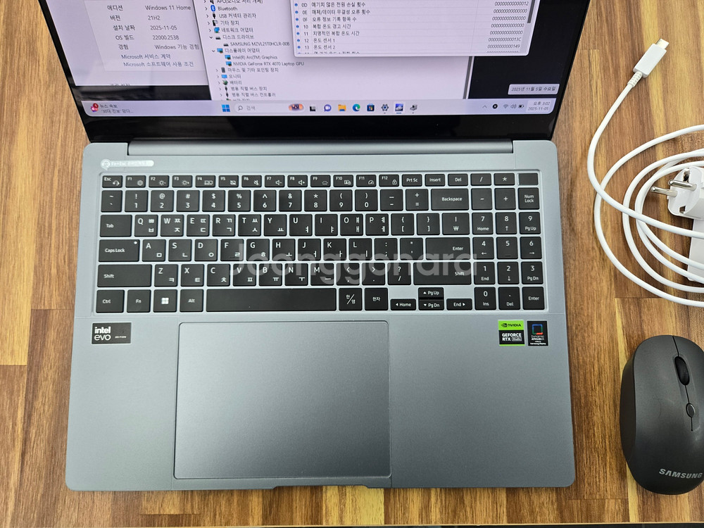 삼성 노트북 갤럭시북4 울트라 NT960XGL-XC92G 판매합니다.--2