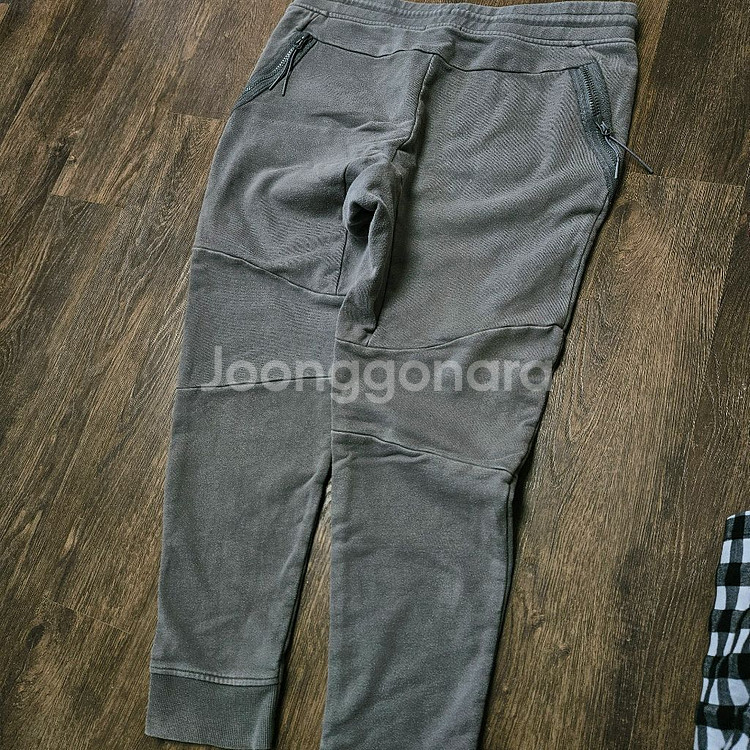 C.P. 컴퍼니 그레이 조거 트레이닝 바지 L(34)--9