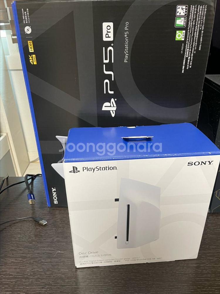 PS5 프로 +디스크 드라이브+추가ssd2테라 팔아요--2