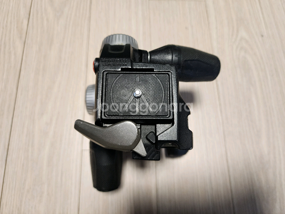 맨프로토 MT055XPRO3 삼각대,맨프로토 MHXPRO-3W 헤드 팝니다.--6