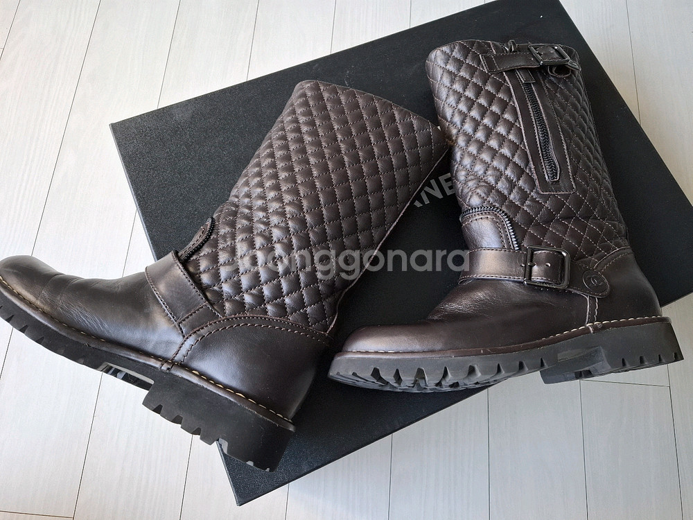 샤넬 퀄팅 부츠 36--4