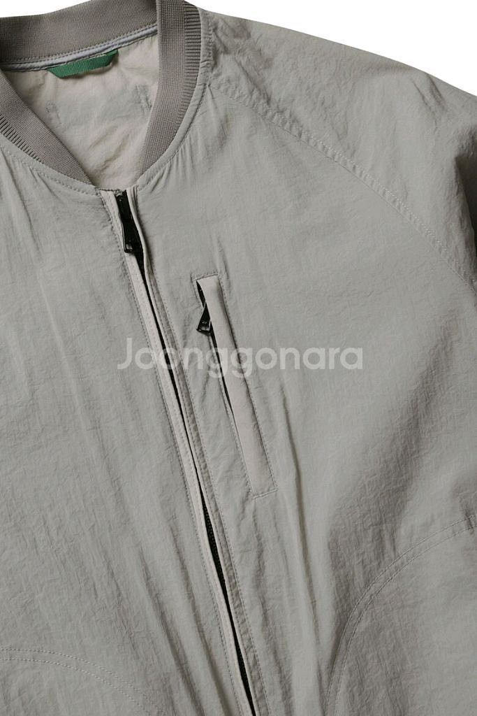 헨리코튼 경량 스트레치 MA-1 점퍼 95 사이즈--12