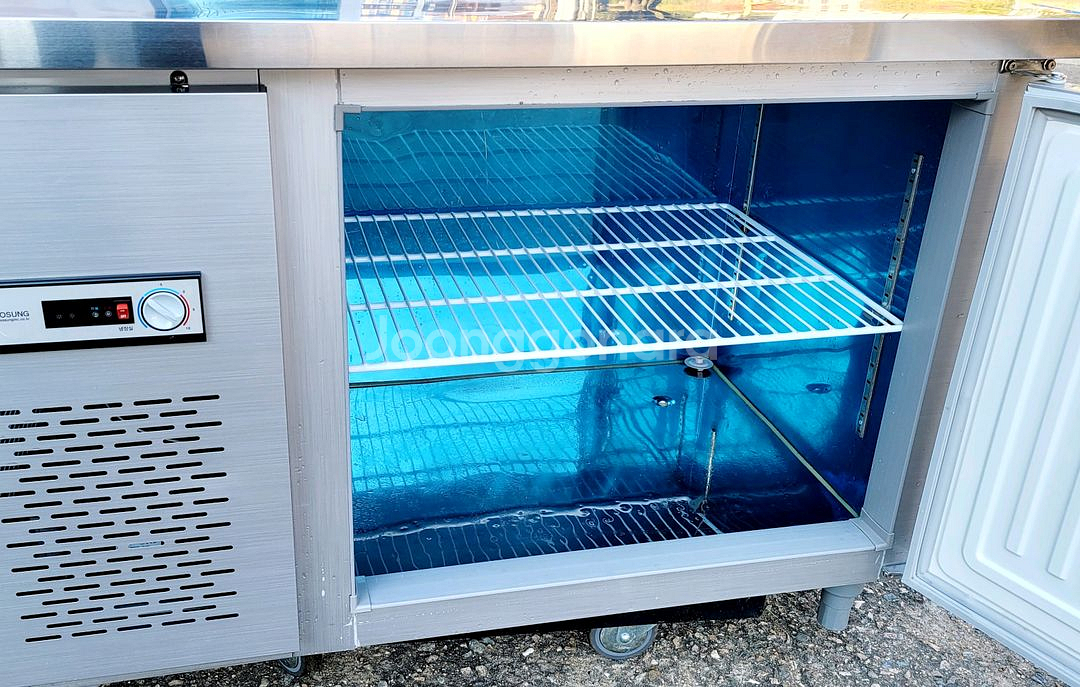 그랜드우성 1200테이블냉장고 22년8월식--2
