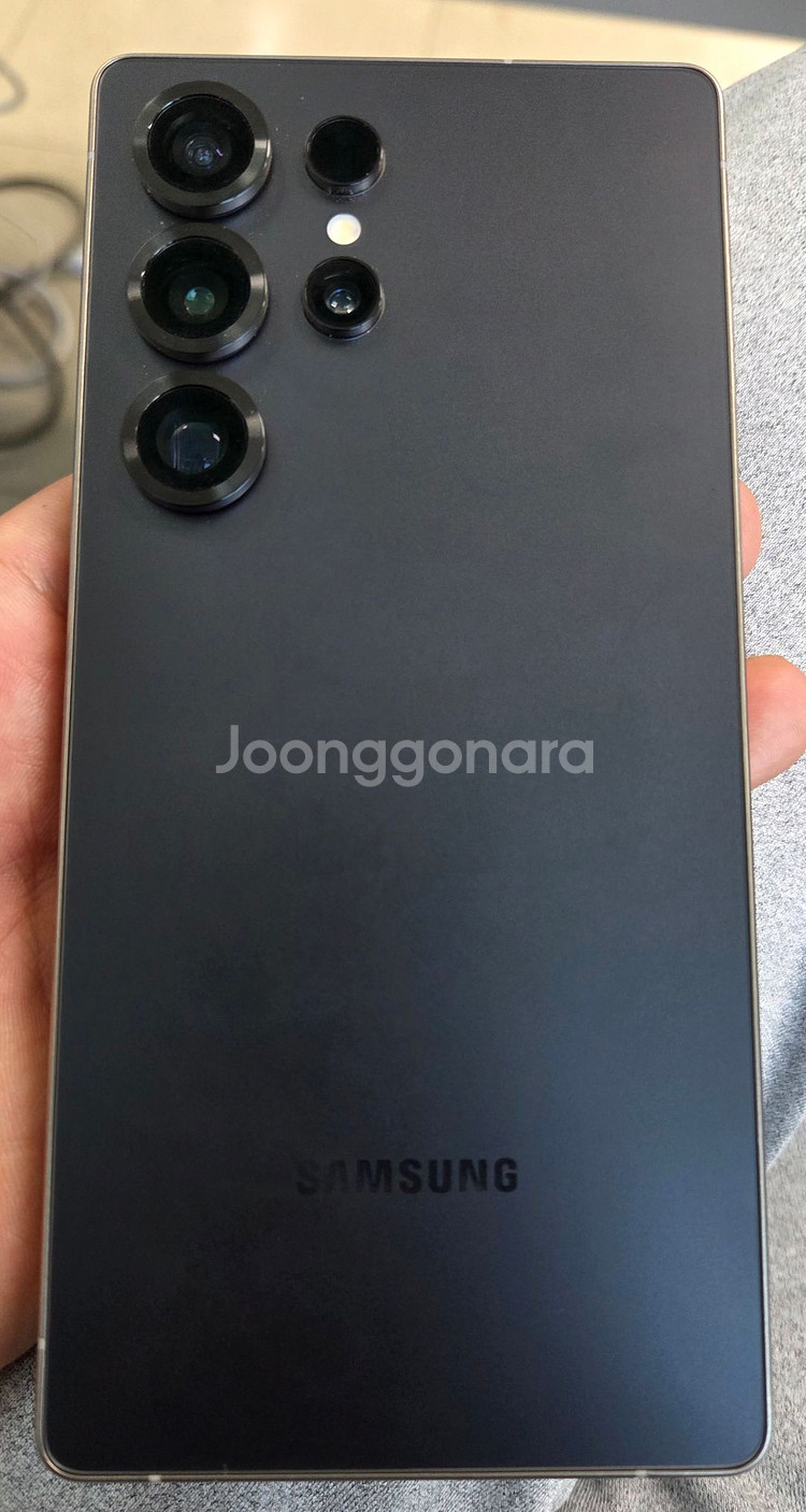 갤럭시 S25 울트라 256G 블랙 팝니다. [105만--0