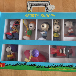 맥도날드 스누피 해피밀 엔틱 빈티지 피규어 판매합니다.