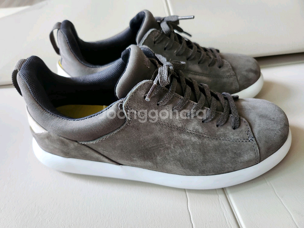 퍼 펠로타스 스웨이드 스니커즈--2