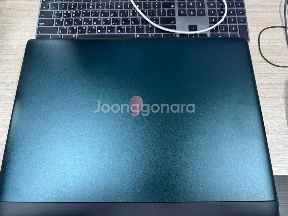 에일리언웨어18인치 rtx5090 게이밍 노트북 (거의신품)--1