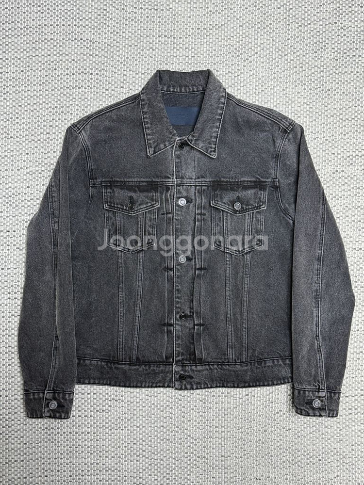 [46(100)] 준지 흑청 데님 트러커 자켓--1